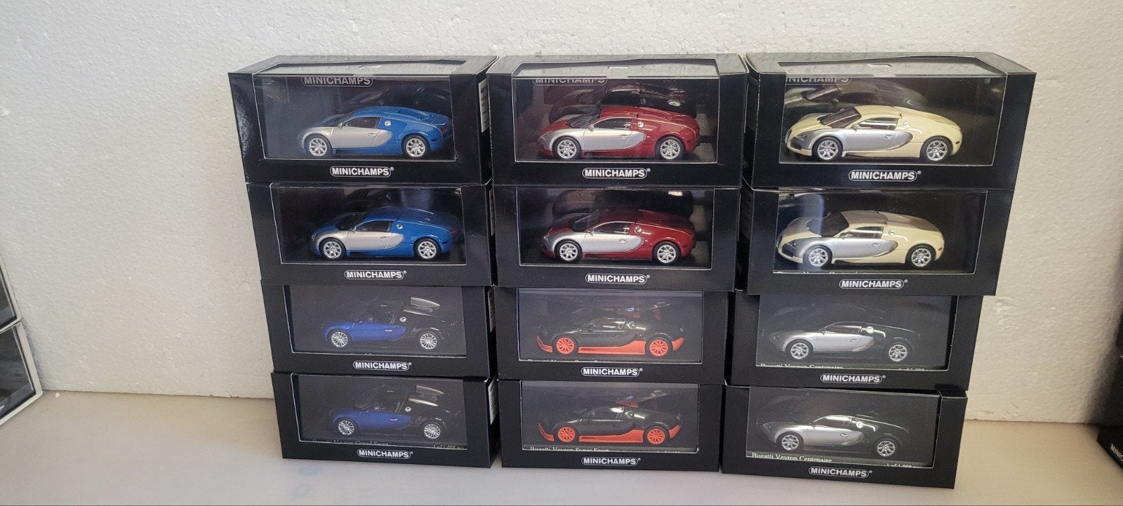Minichamps Bugatti Veyron serie, Hobby en Vrije tijd, Ophalen of Verzenden, Nieuw, Auto, MiniChamps
