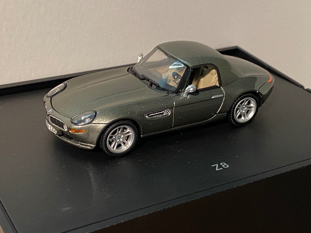 BMW Z8 dealermodel 1:43, Hobby en Vrije tijd, Modelauto's | 1:43, Ophalen of Verzenden, Nieuw, Auto, Overige merken