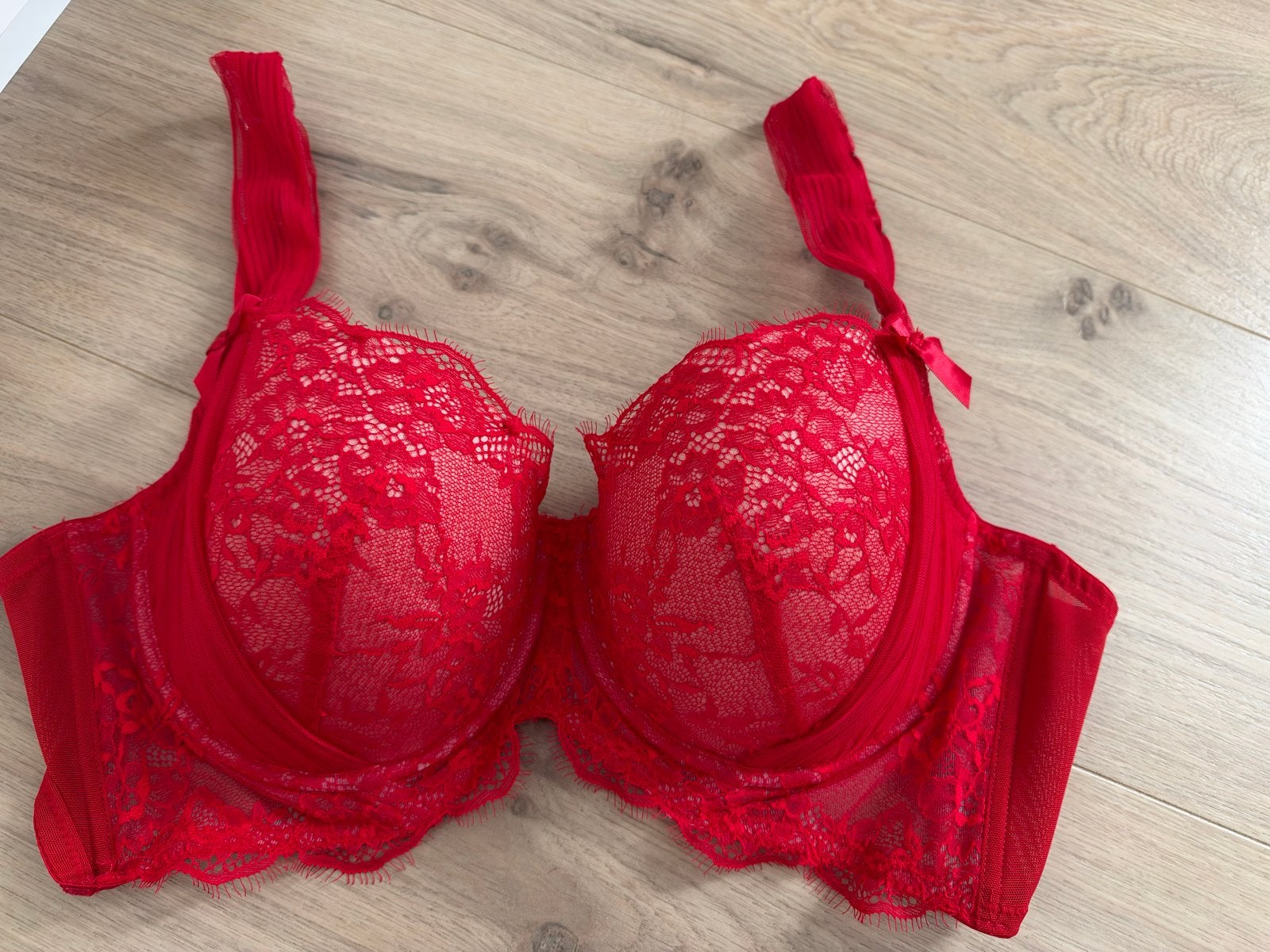 Nieuwe Hunkemöller BH 85D - Ongebruikt, Ophalen of Verzenden, Rood, BH
