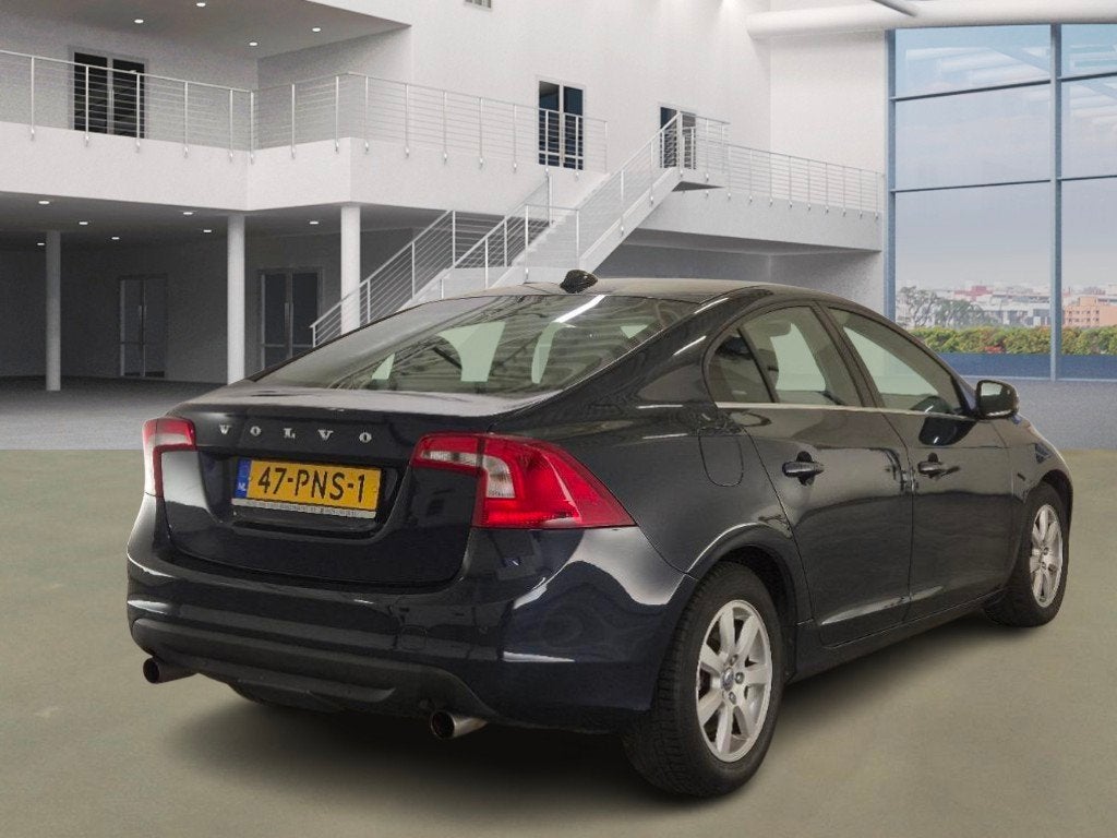 Volvo S60 1.6 T4 Kinetic Automaat Airco Cruise PDC Trekhaak, Auto's, Gebruikt, 4 cilinders, Blauw, S60