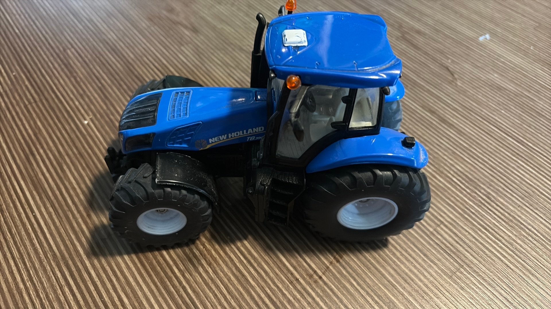 Siku New Holland T8.320, Ophalen of Verzenden, Zo goed als nieuw