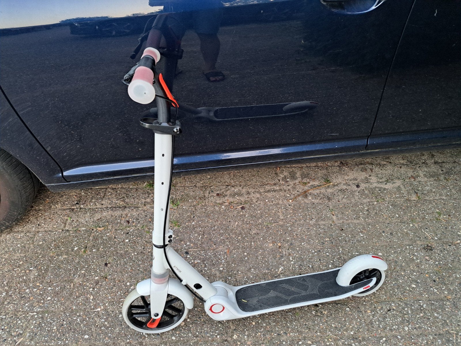 OXELO M900 Step voor kinderen - Grijs met rode accenten, Fietsen en Brommers, Steps, Ophalen, Gebruikt, Gewone step, Oxelo (Decathlon)