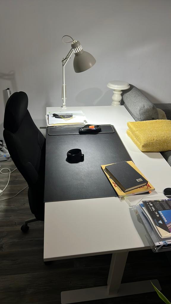 IKEA SKARSTA / TROTTEN zit-sta bureau wit, Huis en Inrichting, Bureaus, Ophalen of Verzenden, In hoogte verstelbaar, Zo goed als nieuw