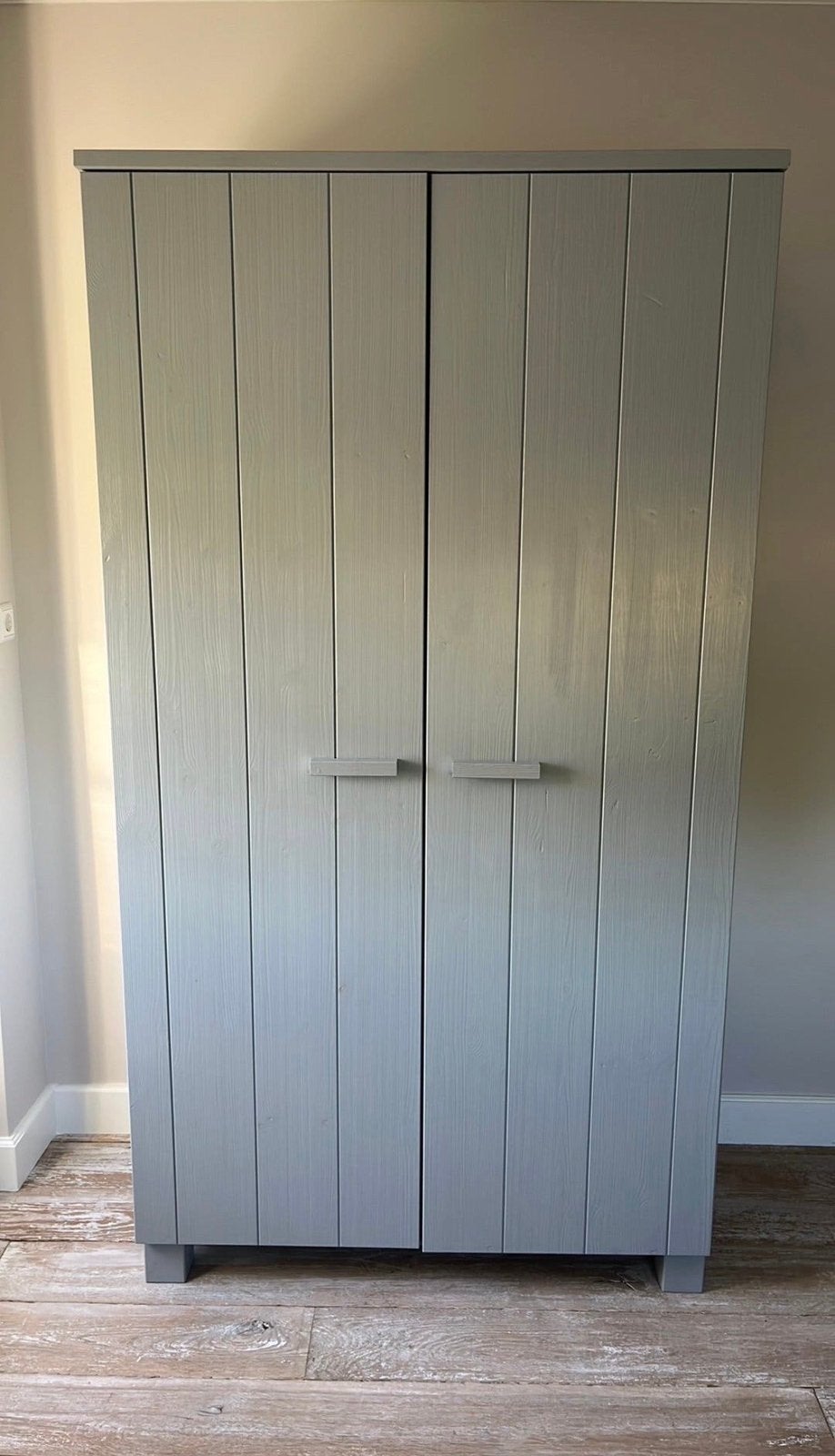 Woood kast Dennis betongrijs, Ophalen, 100 tot 150 cm, 200 cm of meer, Zo goed als nieuw