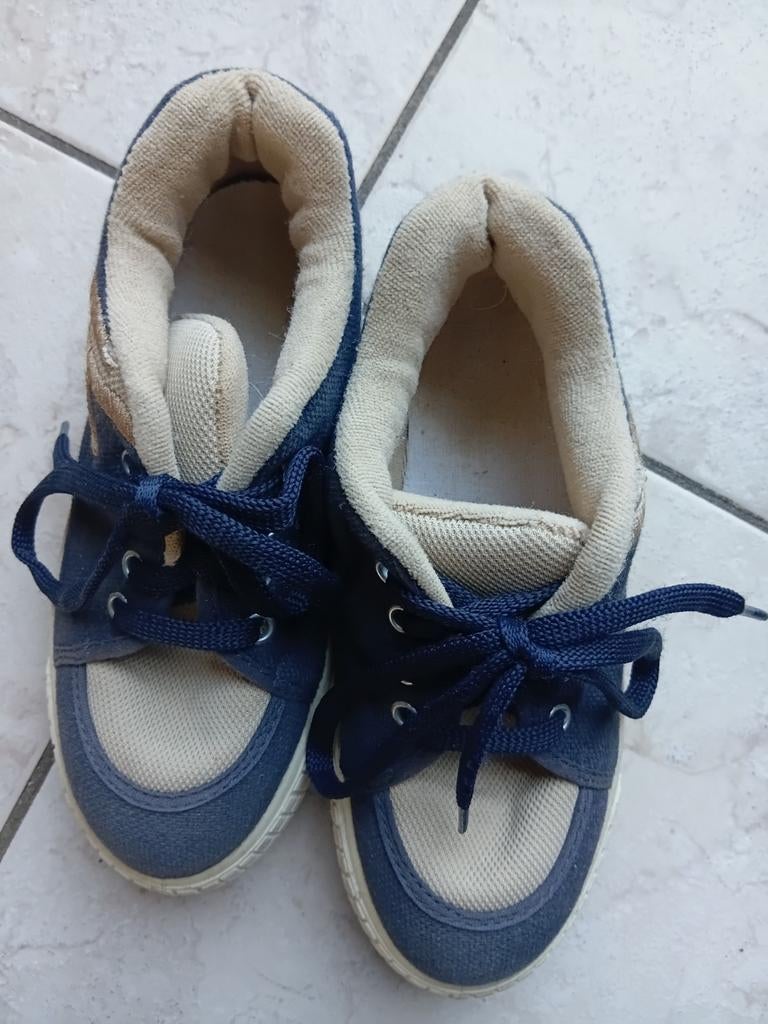 Vrijwel nieuwe kinderschoenen,  maat 32, Ophalen of Verzenden, Zo goed als nieuw