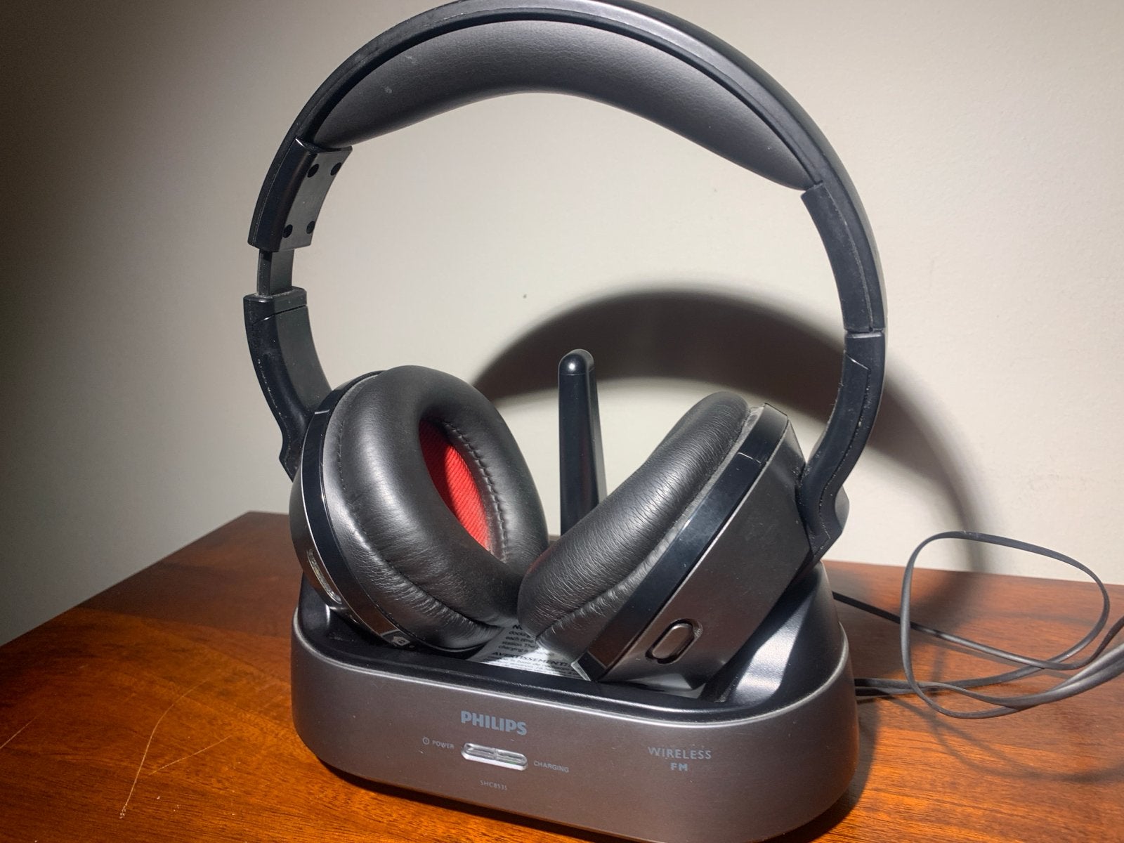 Philips SHC8535 Draadloze Hoofdtelefoon met Oplaadstation, Philips, Gebruikt, Ophalen of Verzenden, Over-ear