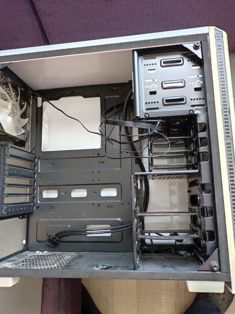 computer case van het bekende merk  G-SKILL, Computers en Software, Ophalen, Gebruikt