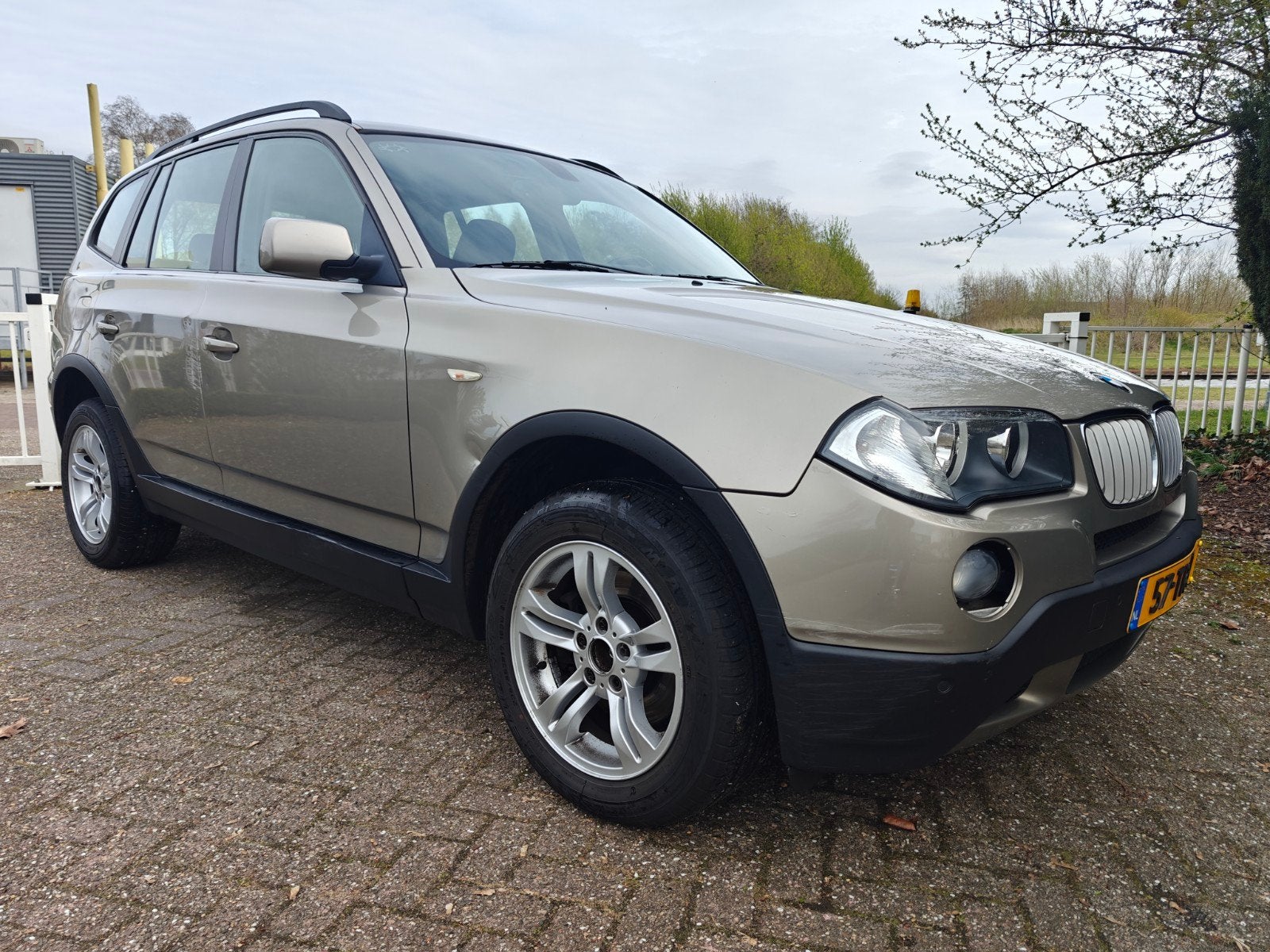 BMW X3 2.0 I 2007 Bruin Trekhaak Cruise Navigatie, Auto's, BMW, Euro 5, Stof, 1995 cc, Zwart