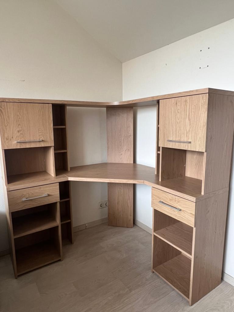 Groot hoekbureau met veel opbergruimte., Huis en Inrichting, Bureaus, Ophalen, Gebruikt, Hoekbureau, Demontabel