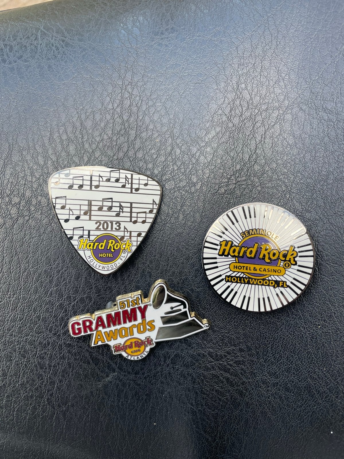 Hard Rock Cafe Pins - Grammy Awards & Hollywood, FL, Verzamelen, Ophalen of Verzenden, Gebruikt, Overige onderwerpen, Speldje of Pin