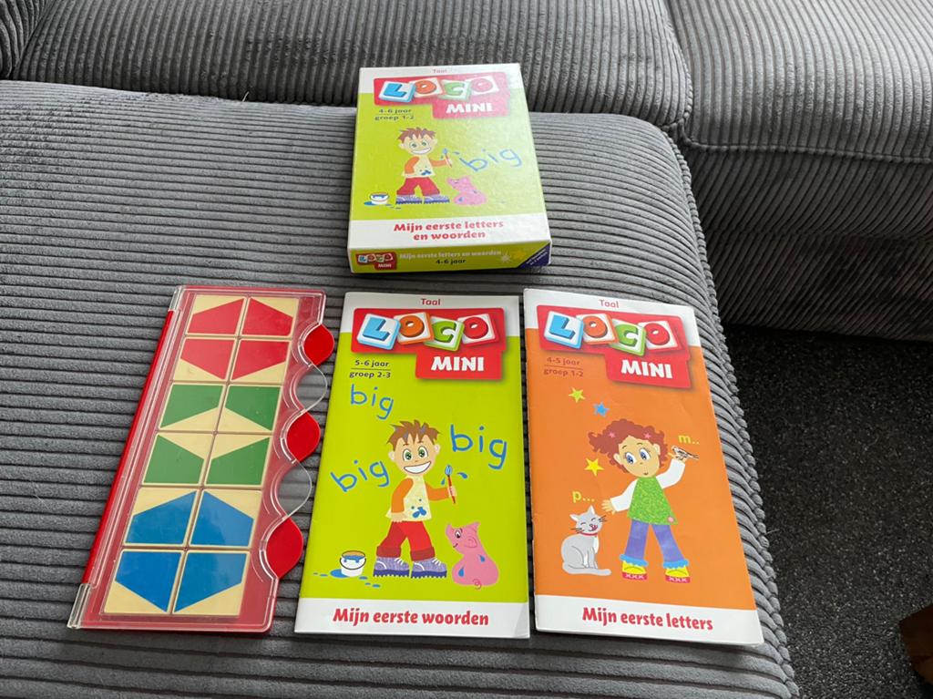 Mini loco doos met basisdoos 2 boekjes taal letters woorden, Ophalen of Verzenden, Gebruikt, Taal en Lezen