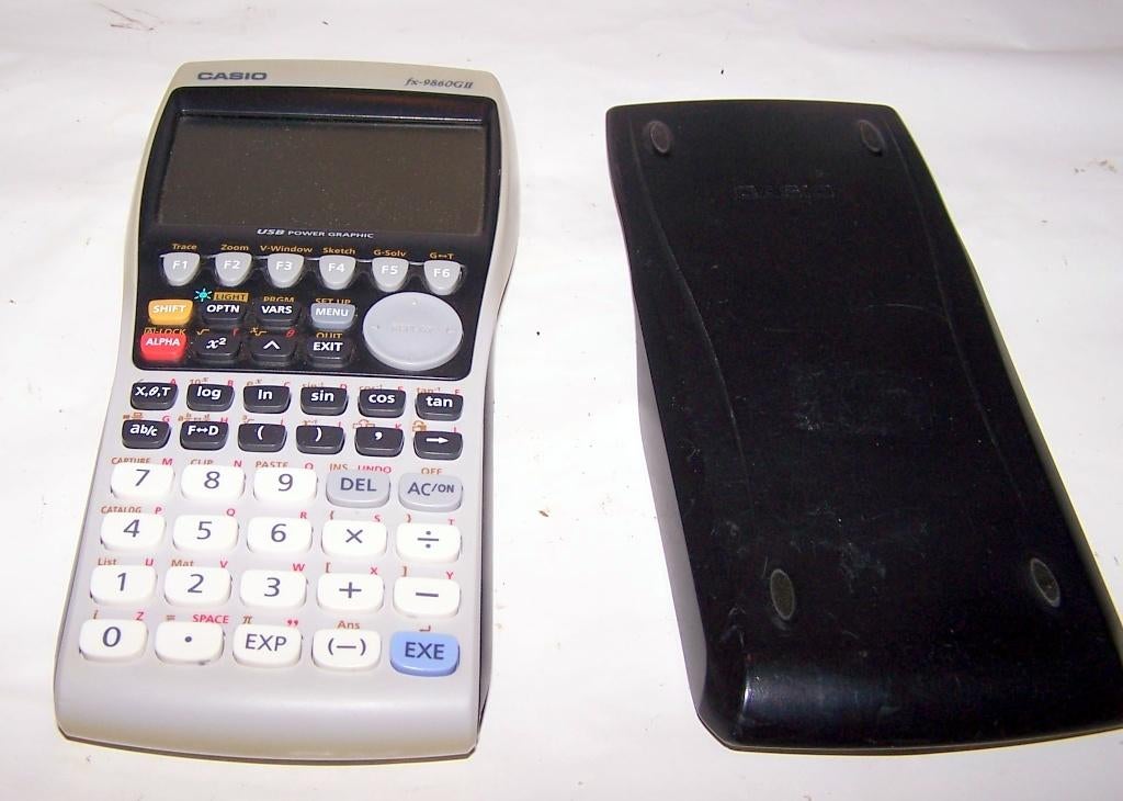 Casio fx 9860GII wetenschappelijke grafische rekenmachine., Ophalen of Verzenden, Grafische rekenmachine, Zo goed als nieuw