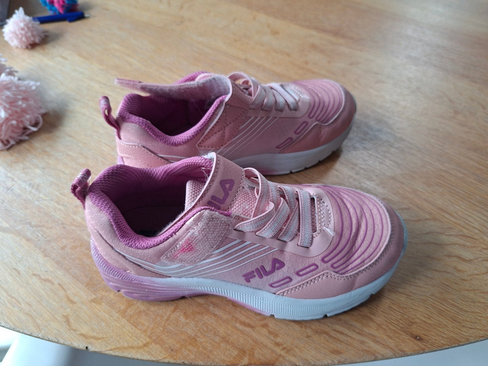 Roze Fila sportschoenen maat 31, Fila, Meisje, Sportschoenen, Ophalen of Verzenden