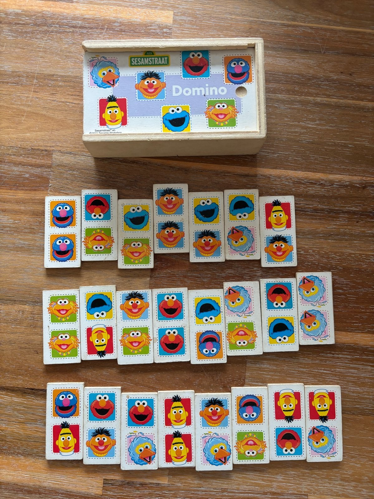Houten Sesamstraat Domino Spel, Hobby en Vrije tijd, Een of twee spelers, Ophalen of Verzenden, Gebruikt