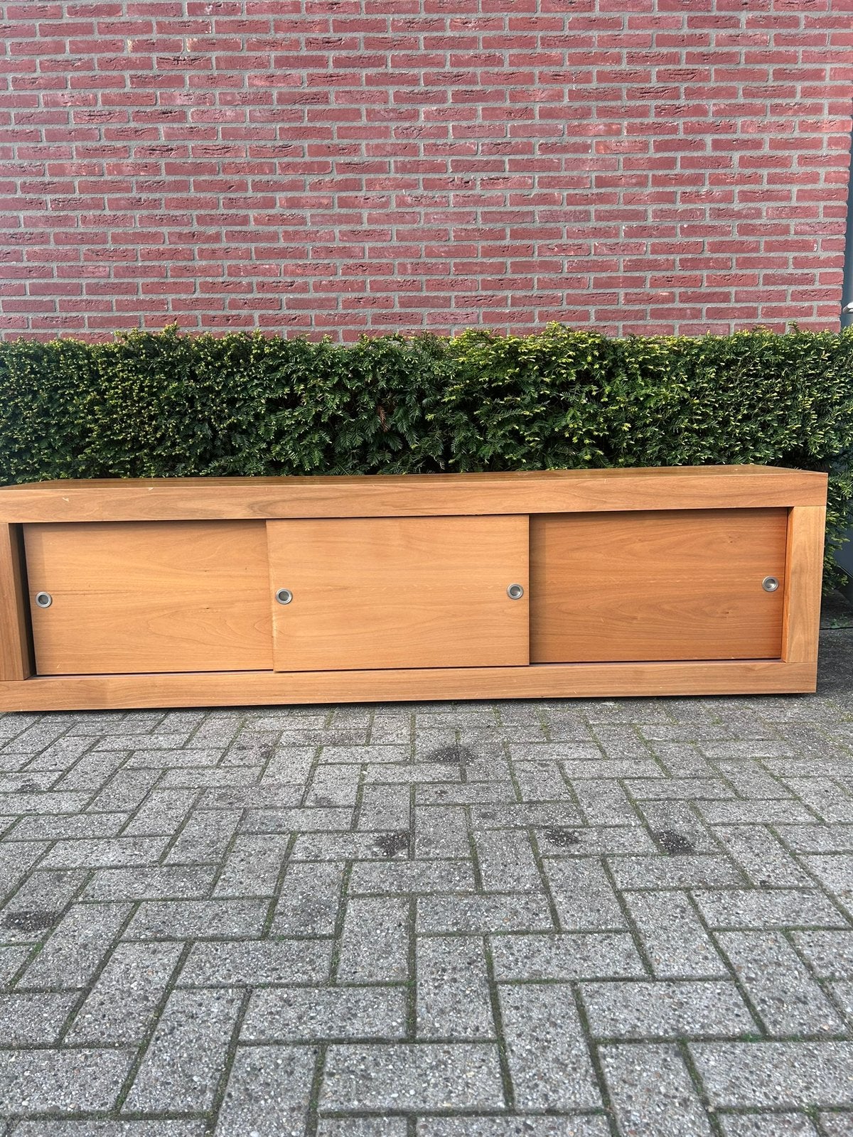MASSIEF HOUTEN DRESSOIR, Ophalen, Gebruikt, 25 tot 50 cm, 200 cm of meer