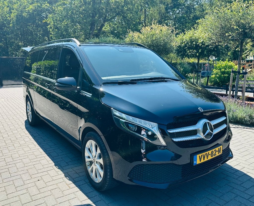 Mercedes-Benz V-Klasse 300d Lang AMG Line | 2021 | BTW-auto, Auto's, Lane Keeping Assist, Zwart, 4 cilinders, 2000 kg