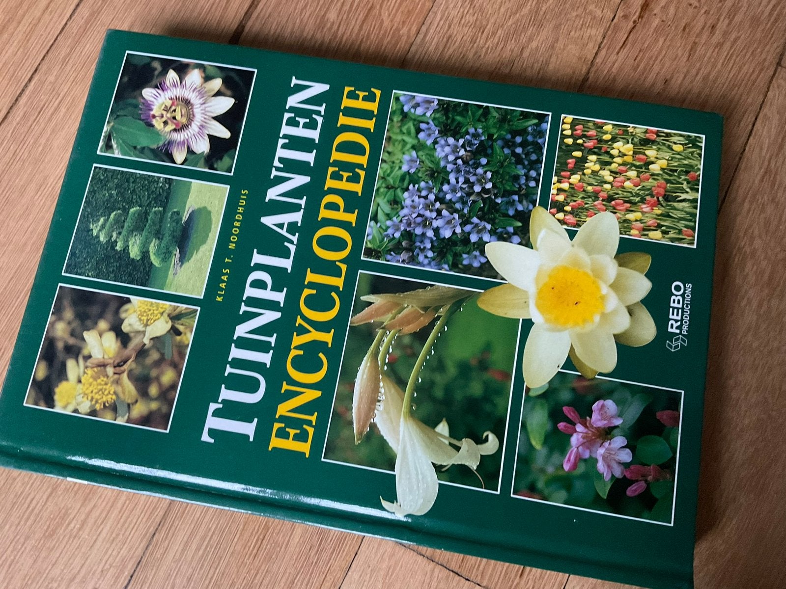 Tuinplanten Encyclopedie, Ophalen of Verzenden, Zo goed als nieuw