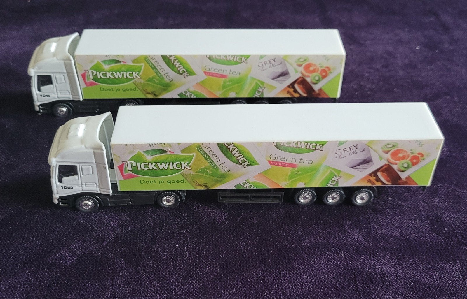 Pickwick Trucks 2x LxHxB 20x5x3cm
Vrachtwagen met aanhanger, Ophalen of Verzenden, Zo goed als nieuw