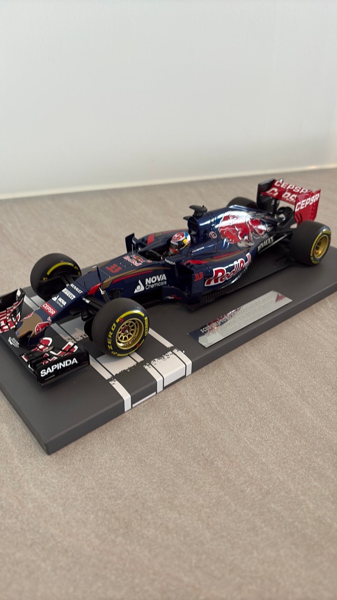 Max verstappen 1/18 auto toro rosso 2015, Ophalen of Verzenden, Zo goed als nieuw, Formule 1