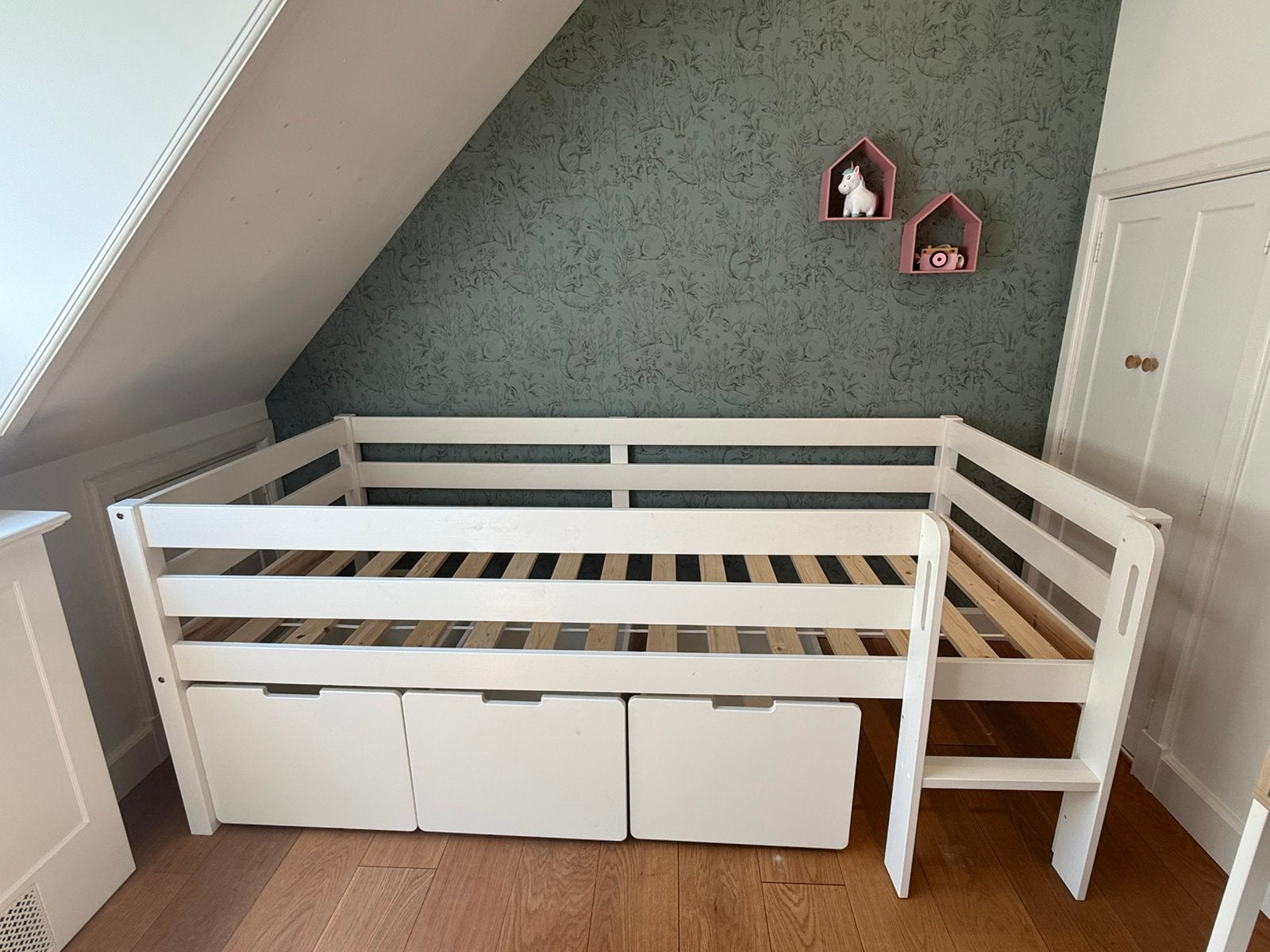 Kinderbed wit met 3 lades, Ophalen, 85 tot 100 cm, Zo goed als nieuw, Lattenbodem
