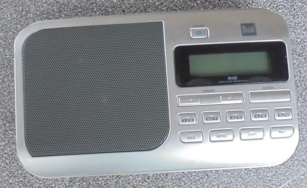NOODRADIO nodig ? DAB RADIO merk DUAL - type DAB4, Ophalen of Verzenden, Zo goed als nieuw, Radio