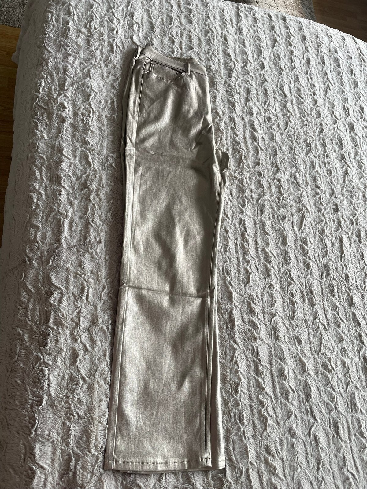 Broek maat XL. Champagne kleur€20.00 nog nieuw, Ophalen of Verzenden, Zo goed als nieuw, Maat 56/58 (XL)