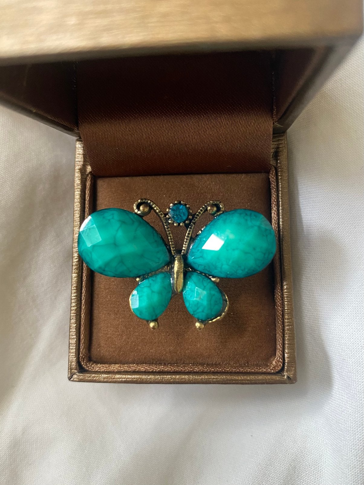 Indrukwekkende ring met vlinder, Ophalen of Verzenden, Nieuw, Zilver, Dame
