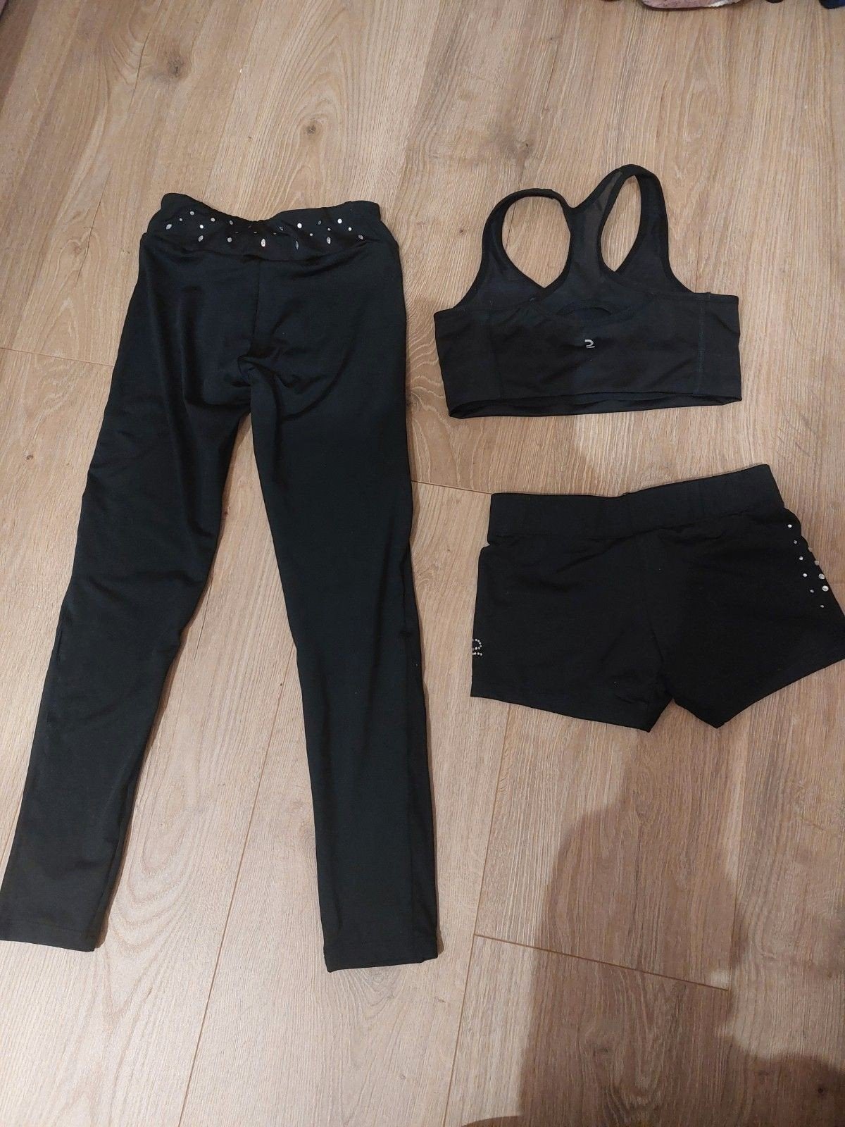 Domyos Turnkleding Set 8/9 jaar: Legging, Short & Topje Zwar, Sport en Fitness, Turnen, Zo goed als nieuw, Turnbroekje, Zwart