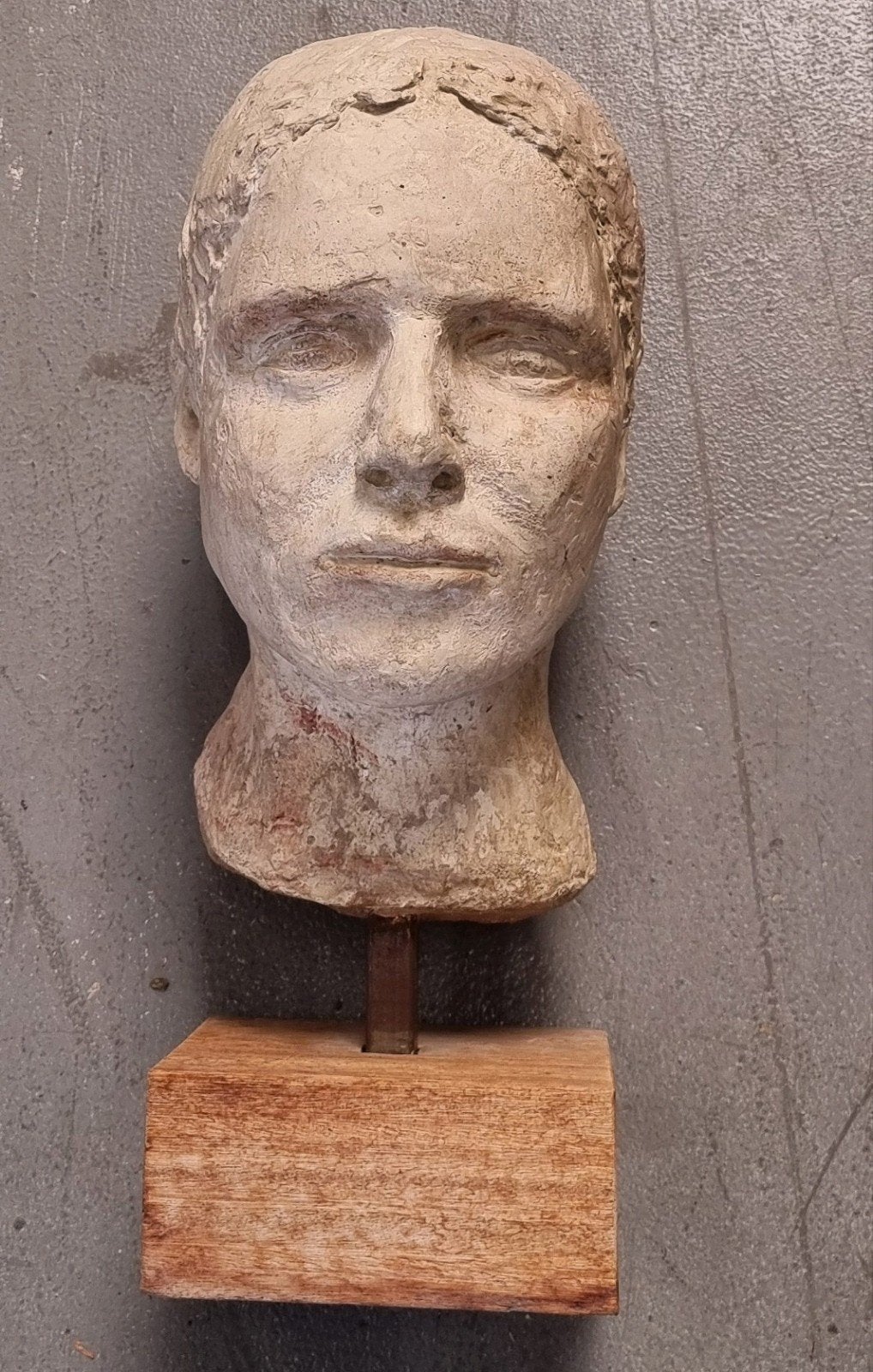 Sculptuur vrouwenhoofd., Ophalen, Natuurlijk materiaal, Art deco, Buste