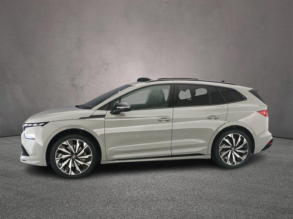 Skoda Enyaq 85 Sportline 286pk Automaat Trekhaak, Panoramada, Auto's, Skoda, Automaat, Achterwielaandrijving, 510 min, 82 kWh