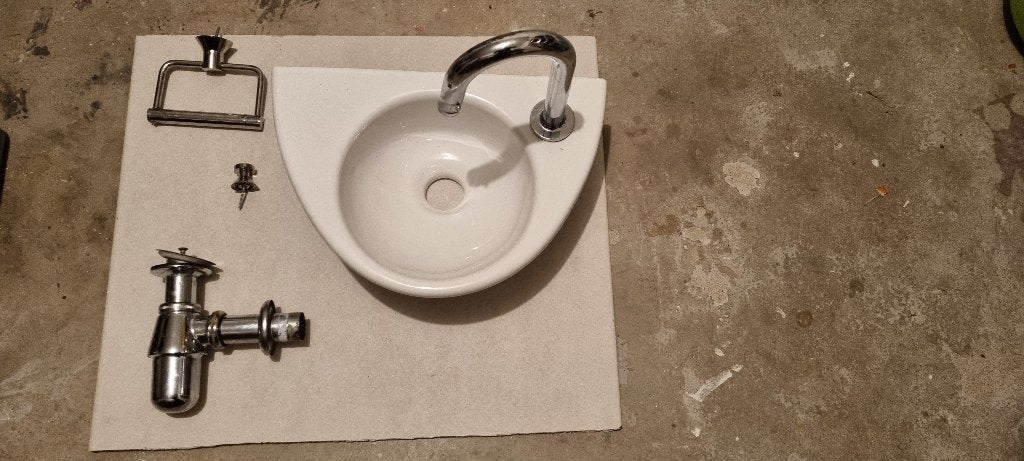 fontein voor toilet, Ophalen, Zo goed als nieuw, Chroom, Wastafel