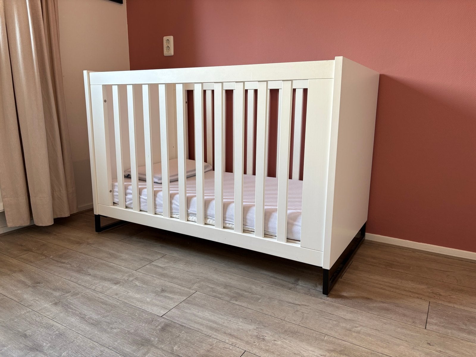Complete babykamer: Ledikant, Commode en Kledingkast, Kinderen en Baby's, Ophalen, Zo goed als nieuw, Jongetje of Meisje