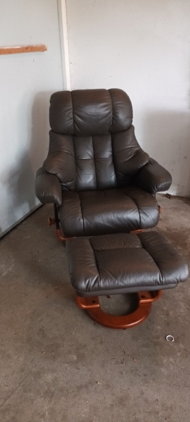 Relaxfauteuil met hocker, Huis en Inrichting, Ophalen, Gebruikt, Modern, Comfort, 75 tot 100 cm