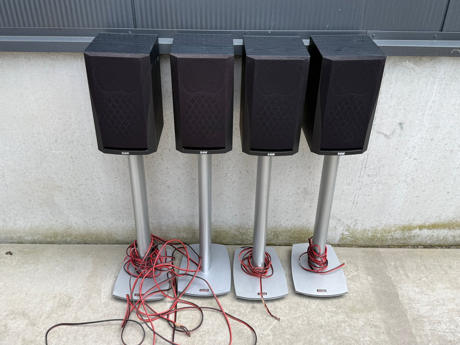 B&W Prism speakers met DynAudio stands en center speaker, Ophalen, Gebruikt, B&W, Complete surroundset
