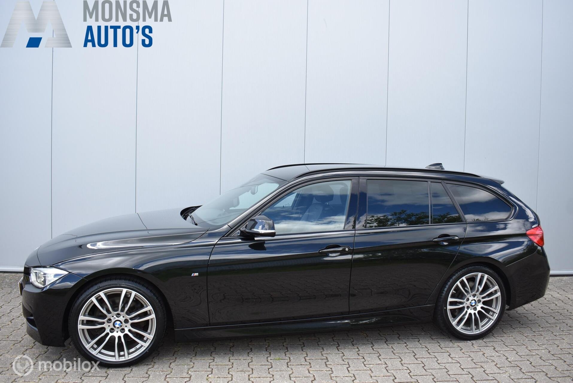 BMW 330d Touring M-Sport Sapphirschwarz HUD Keyless LaneAss., Auto's, BMW, Automaat, Achterwielaandrijving, 2993 cc, 258 pk