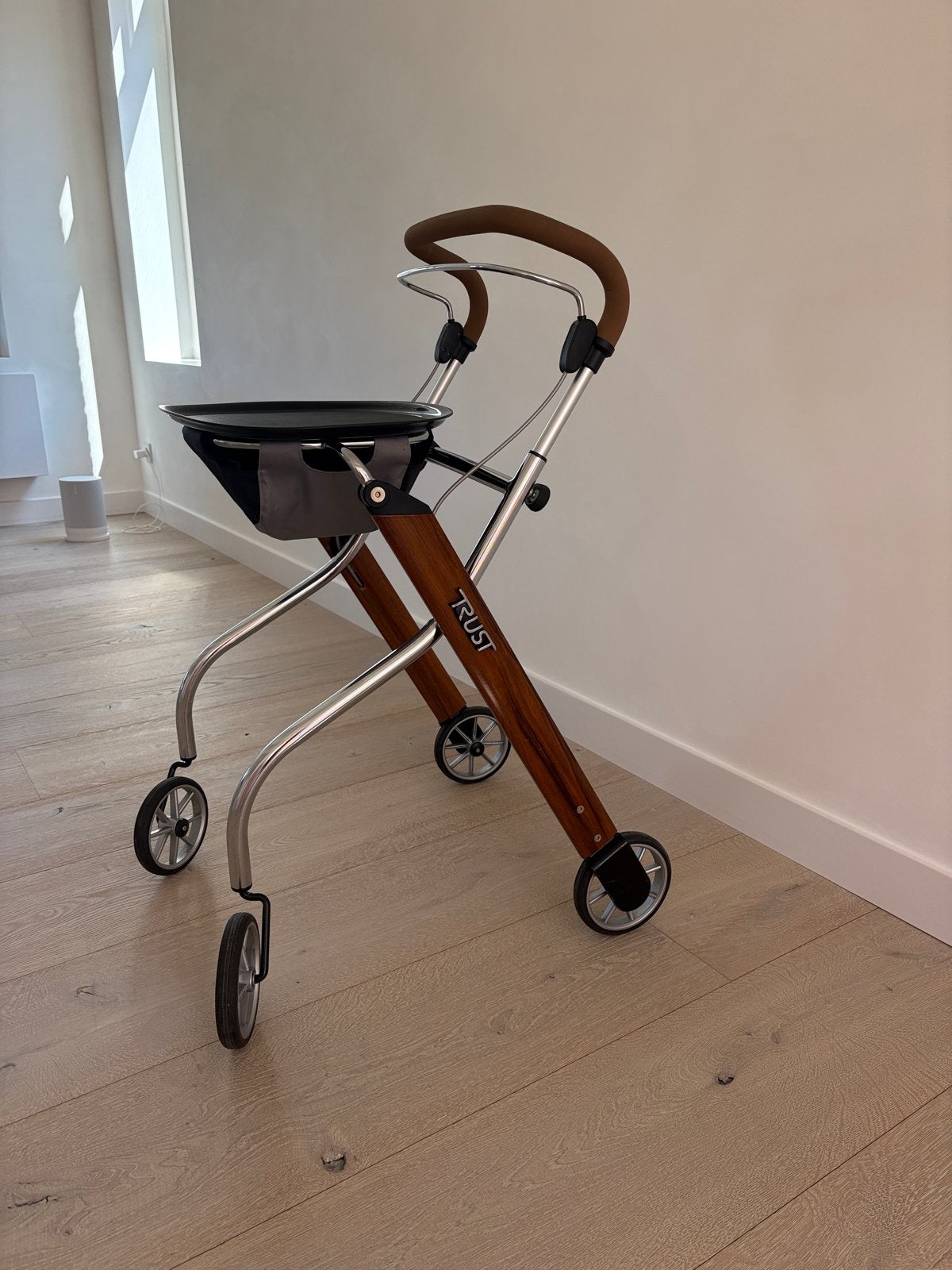 Rollator Trust Let’s Go Indoor, Ophalen, Opvouwbaar, Zo goed als nieuw