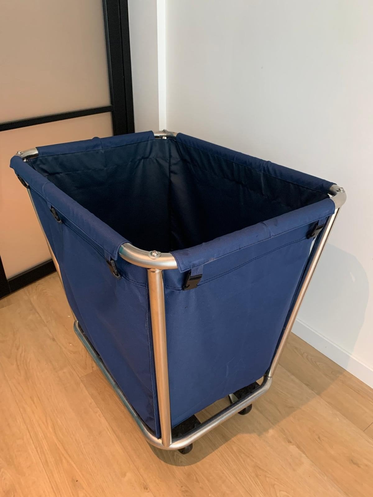 Handige Wasmand op Wielen, Ophalen, Gebruikt