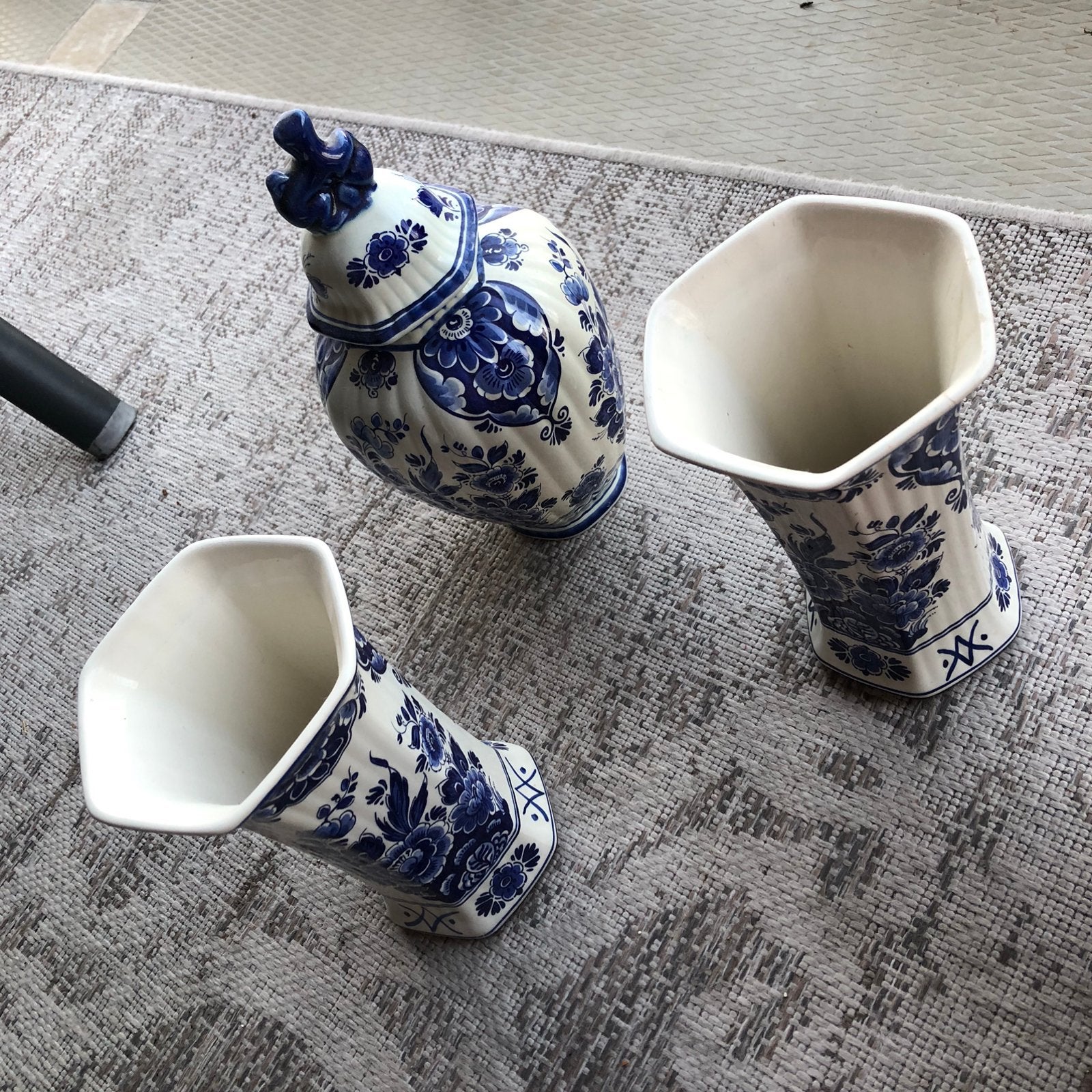 Delfts blauw kaststel / Set vazen, Ophalen of Verzenden