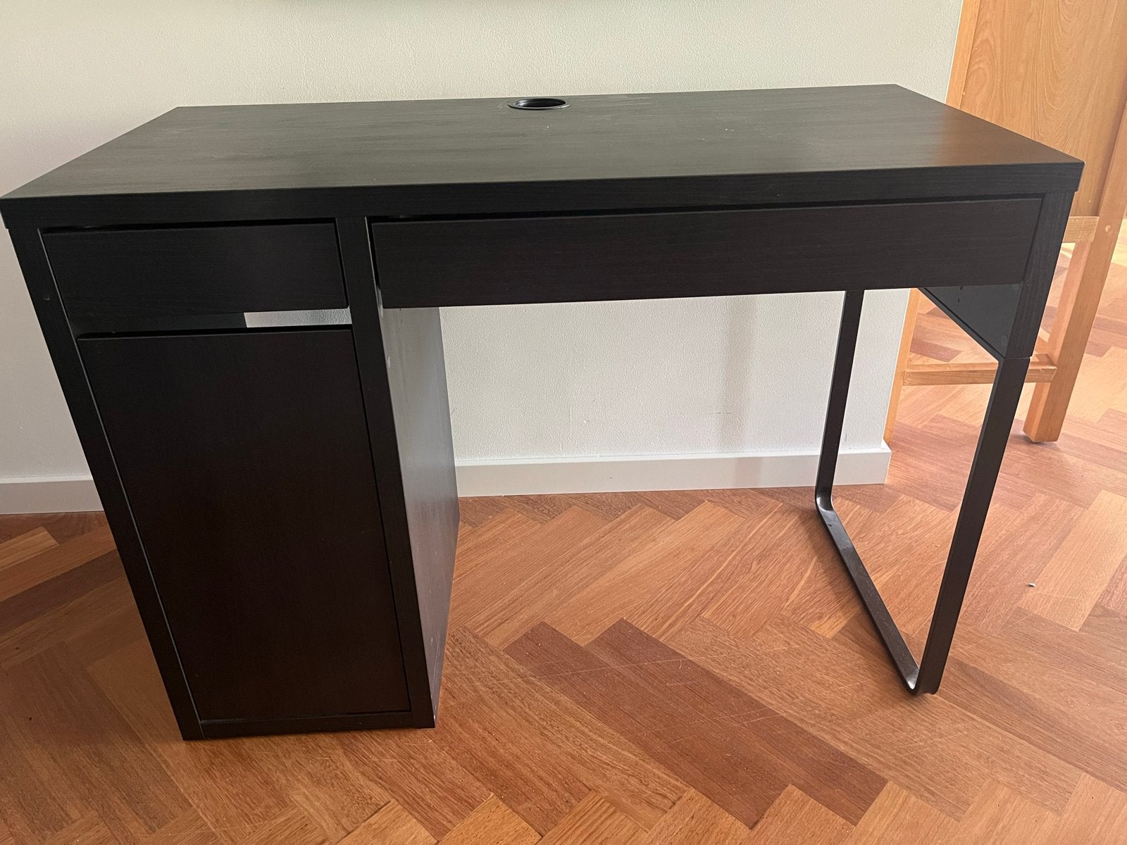 IKEA Micke bureau - 150x50 cm - Zwart met opbergruimte, Huis en Inrichting, Bureaus, Ophalen, Met lades, Gebruikt, IKEA