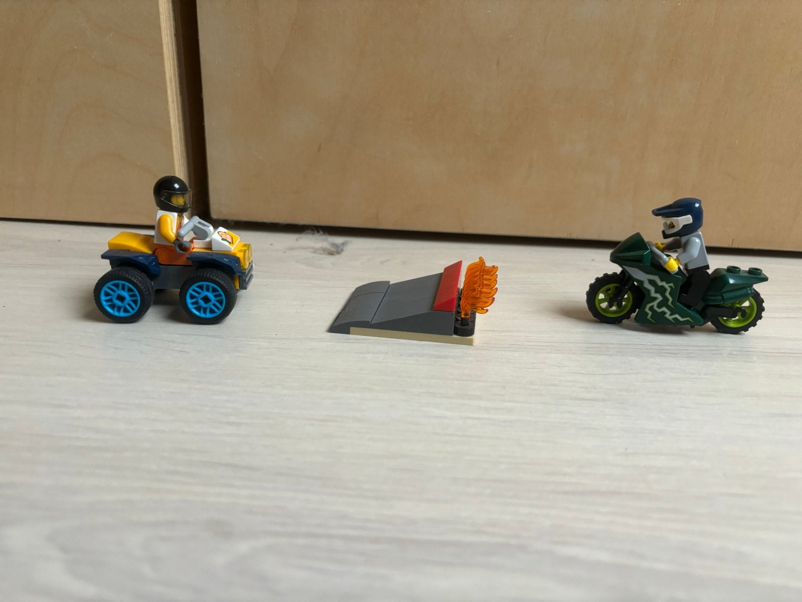 LEGO City Stuntmotor en Quad Set (60255 & 60156), Ophalen of Verzenden, Gebruikt, Overige merken
