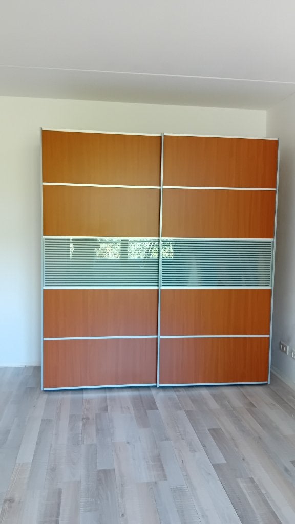 Kledingkast, Ophalen, Overige materialen, Met deur(en), Gebruikt