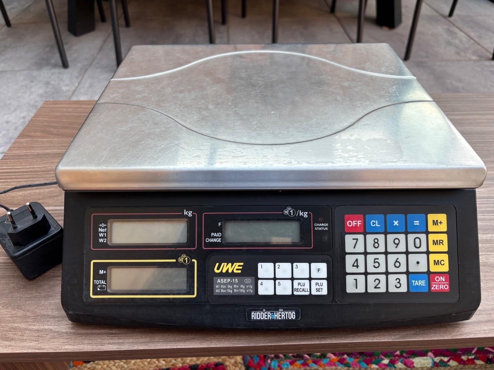 UWE Adept-15 Elektronische Weegschaal 15kg met hoes, Ophalen of Verzenden, Gebruikt, Overige typen, Minder dan 50 kg