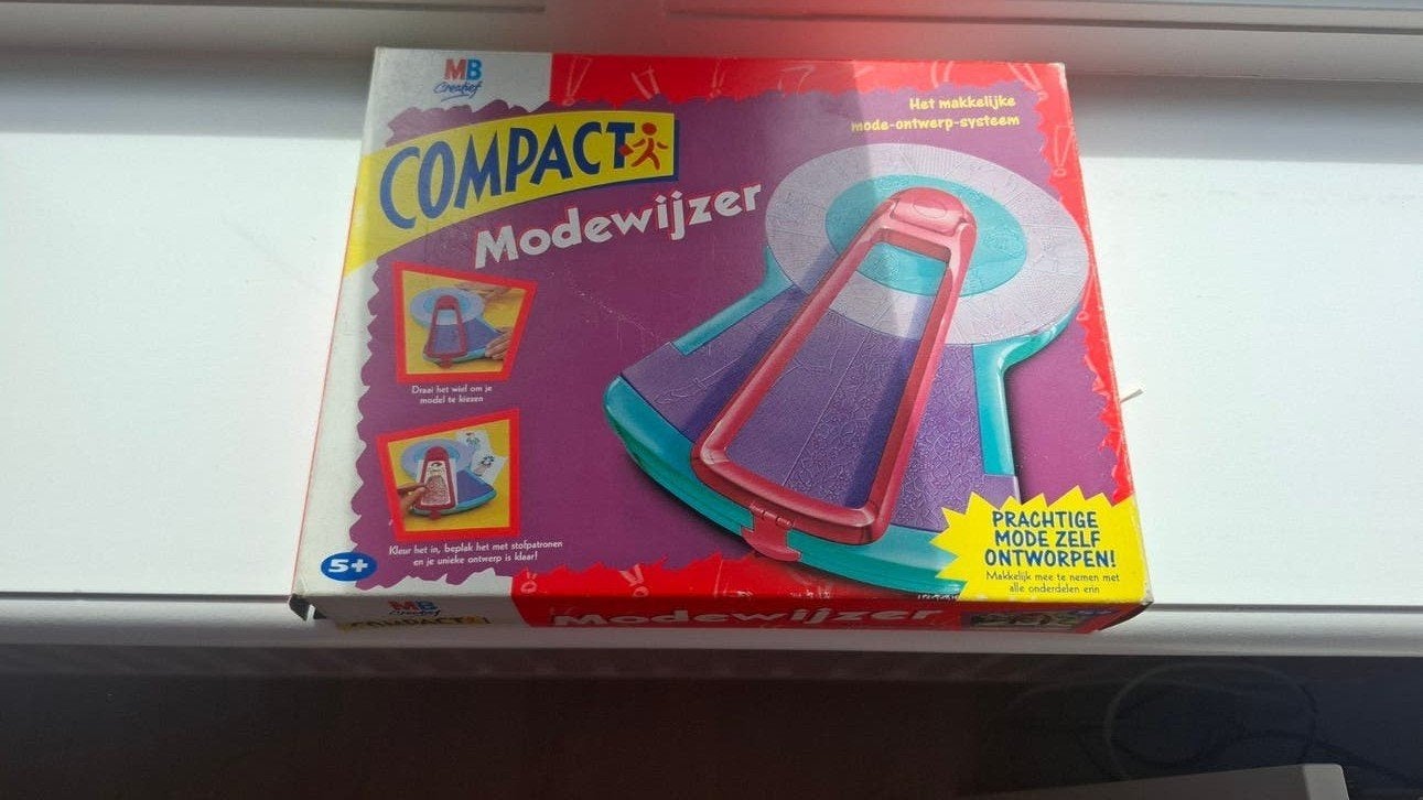 MB Compact Modewijzer - Ontwerp je eigen mode!, Gebruikt, Overige thema's, Meerkleurig, Ophalen of Verzenden