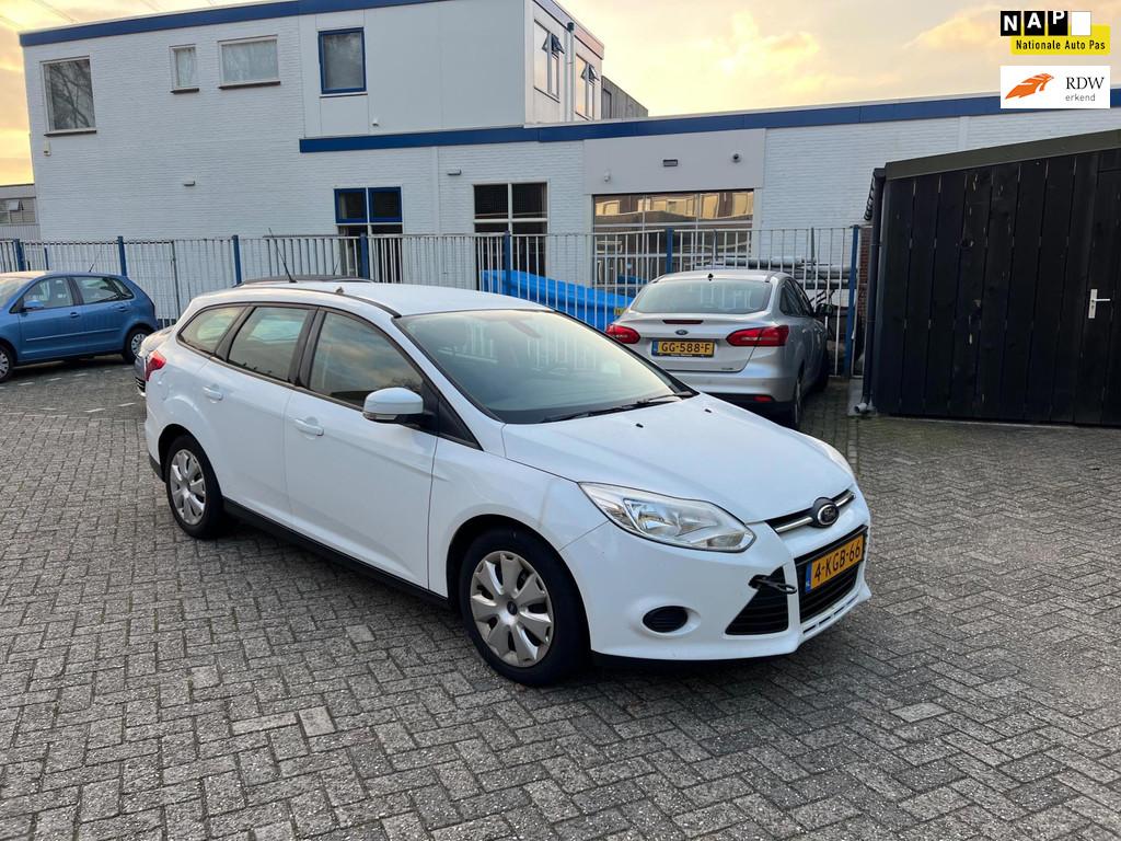 Ford Focus Wagon 1.0 EcoBoost *MOTOR DEFECT*, Auto's, Ford, Euro 5, Gebruikt, Elektrische ramen, Wit