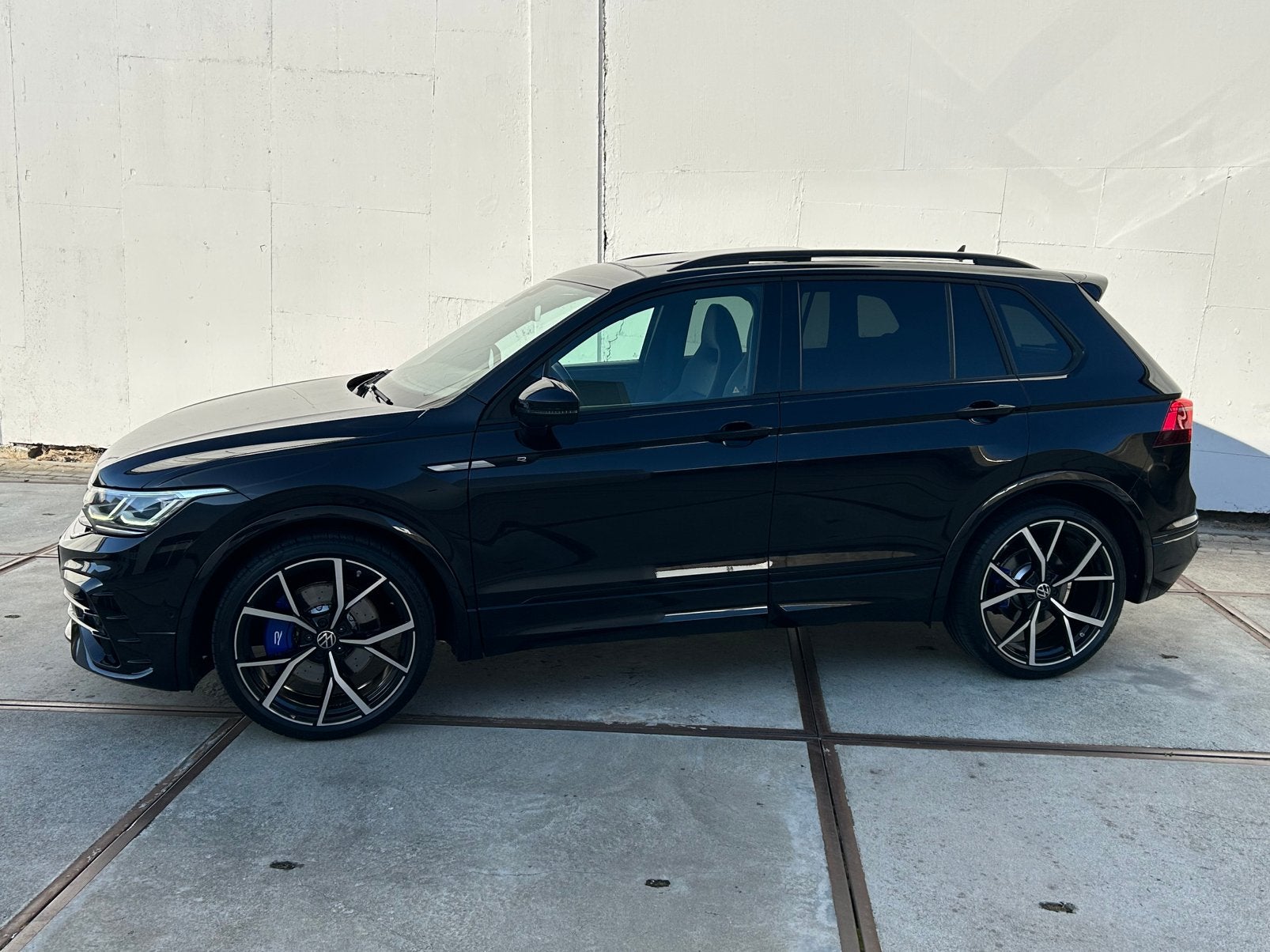 Volkswagen Tiguan 2.0 R75 320PK DSG 2021  pano trekhaak, Auto's, Automaat, Euro 6, 4 cilinders, 1984 cc