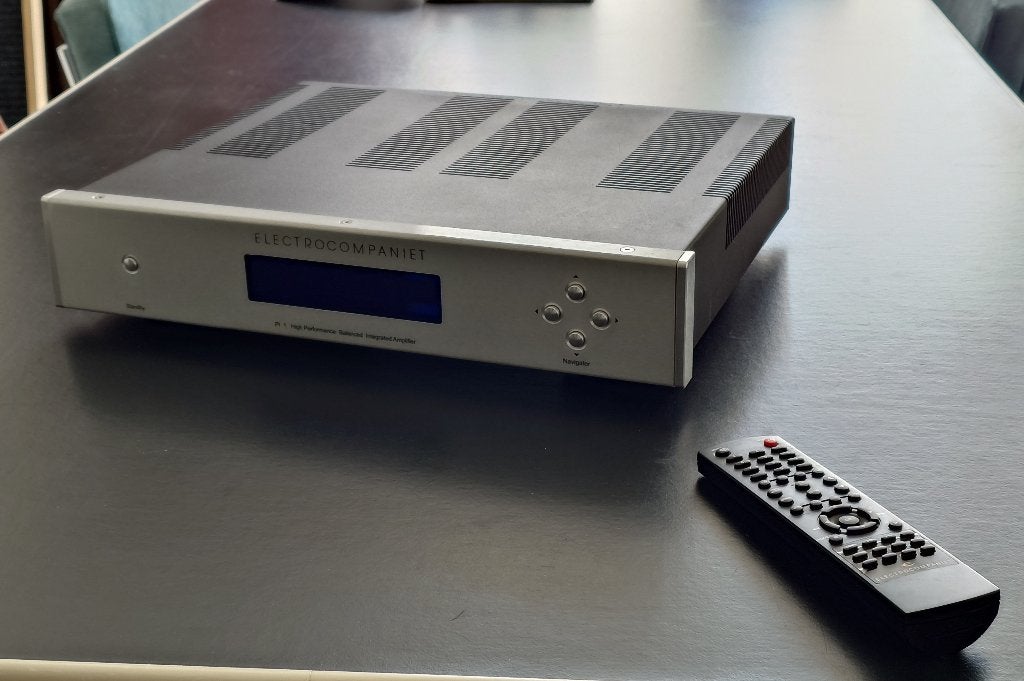 Electrocompaniet Versterker, Zo goed als nieuw, Ophalen, Overige merken, Minder dan 60 watt
