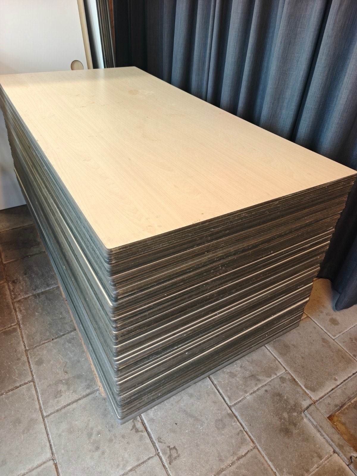 Pallet VOL met trespa platen 12mm (kleur ahorn), Ophalen, Zo goed als nieuw, HPL, Minder dan 20 mm
