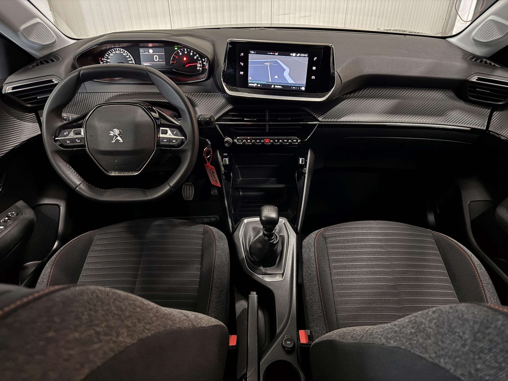 Peugeot 208 1.2 PureTech Active Pack LED AIRCO CRUISE PDC LM, Auto's, Voorwielaandrijving, Dealer onderhouden, Gebruikt, Euro 6