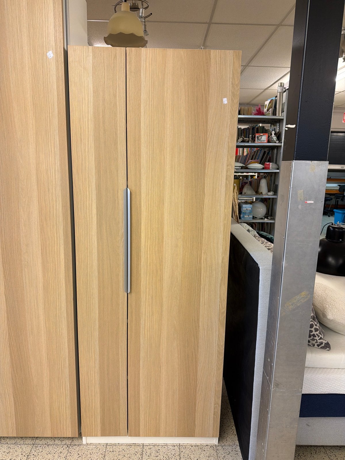 Houten kledingkast met twee deuren, Huis en Inrichting, Kasten | Kledingkasten, Ophalen, 200 cm of meer, ., 50 tot 100 cm