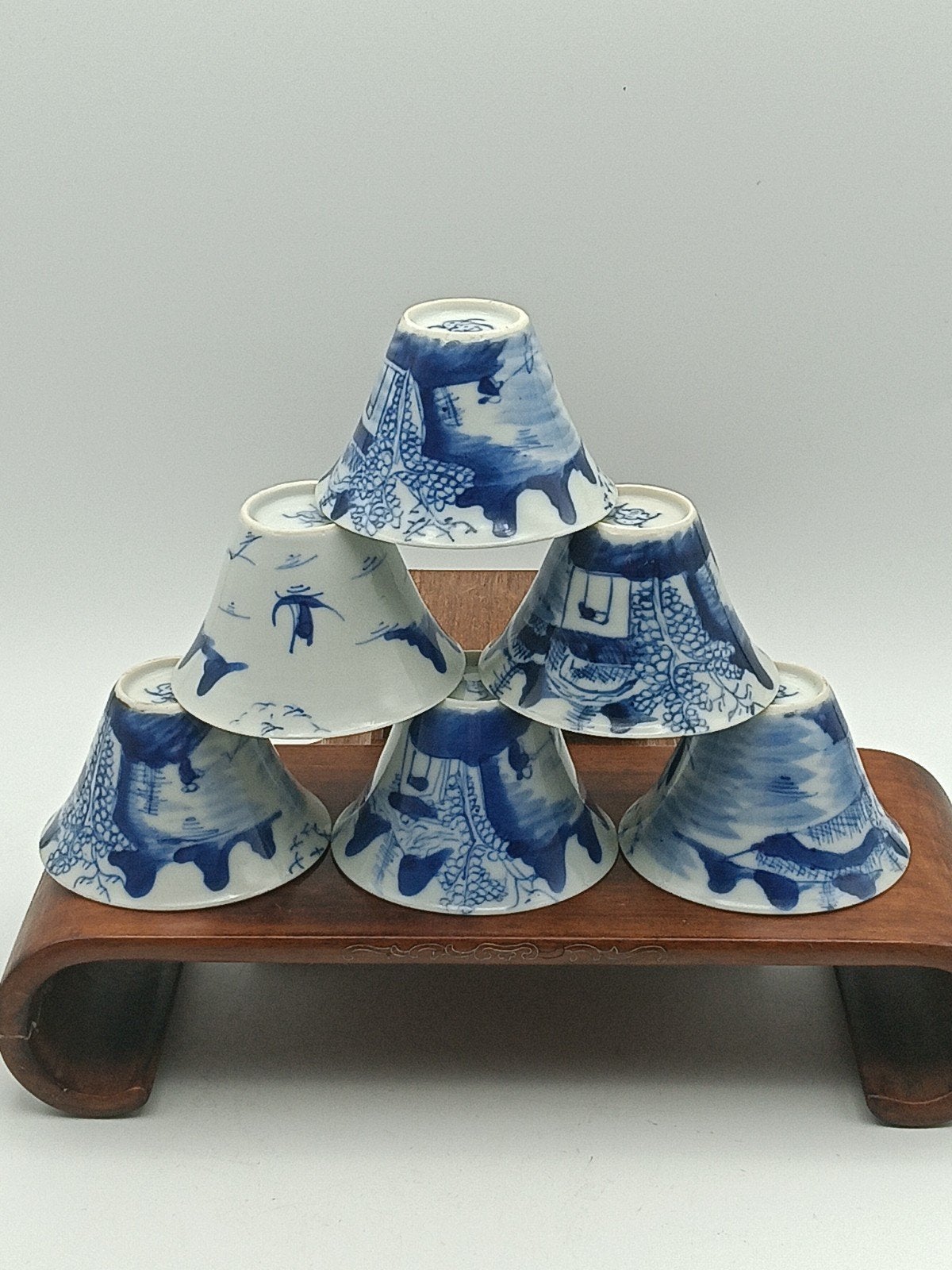 6 Antieke Chinese Qing Kopjes Gemerkt Vleermuis 4cmh, Antiek en Kunst, Antiek | Porselein, Verzenden